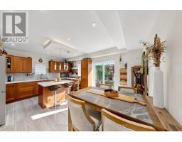 676 Vaughan Road, Toronto, ON M6E2Y6 Photo 15