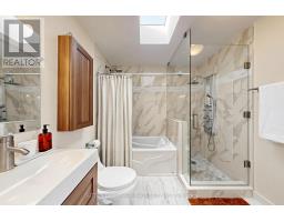 676 Vaughan Road, Toronto, ON M6E2Y6 Photo 22