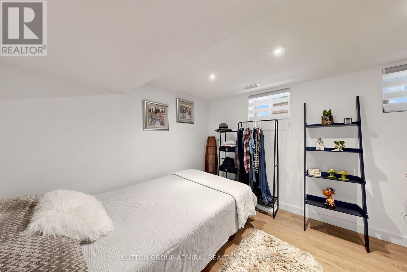 676 VAUGHAN ROAD - Image 36