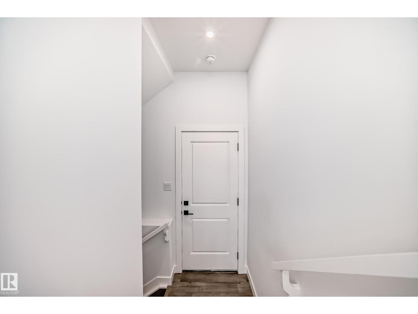 11519 & 11521 67 ST NW - 33