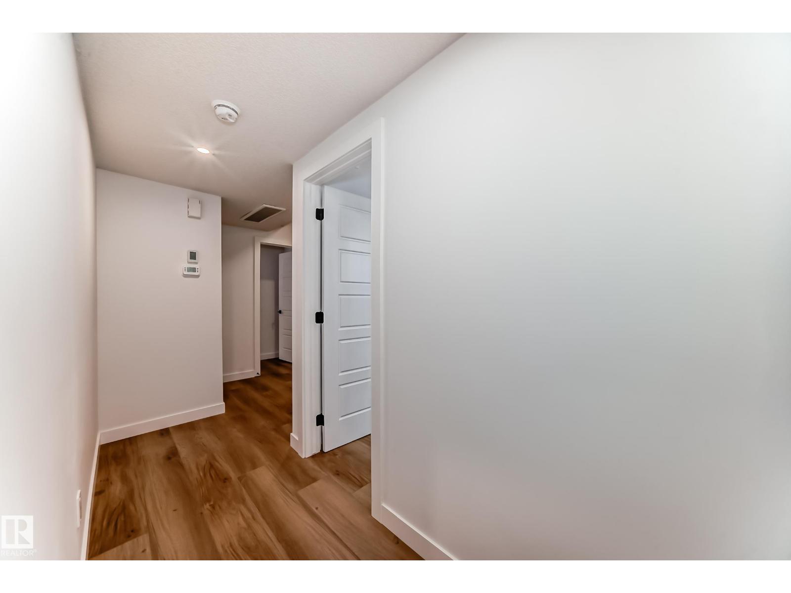 11519 & 11521 67 ST NW - 35