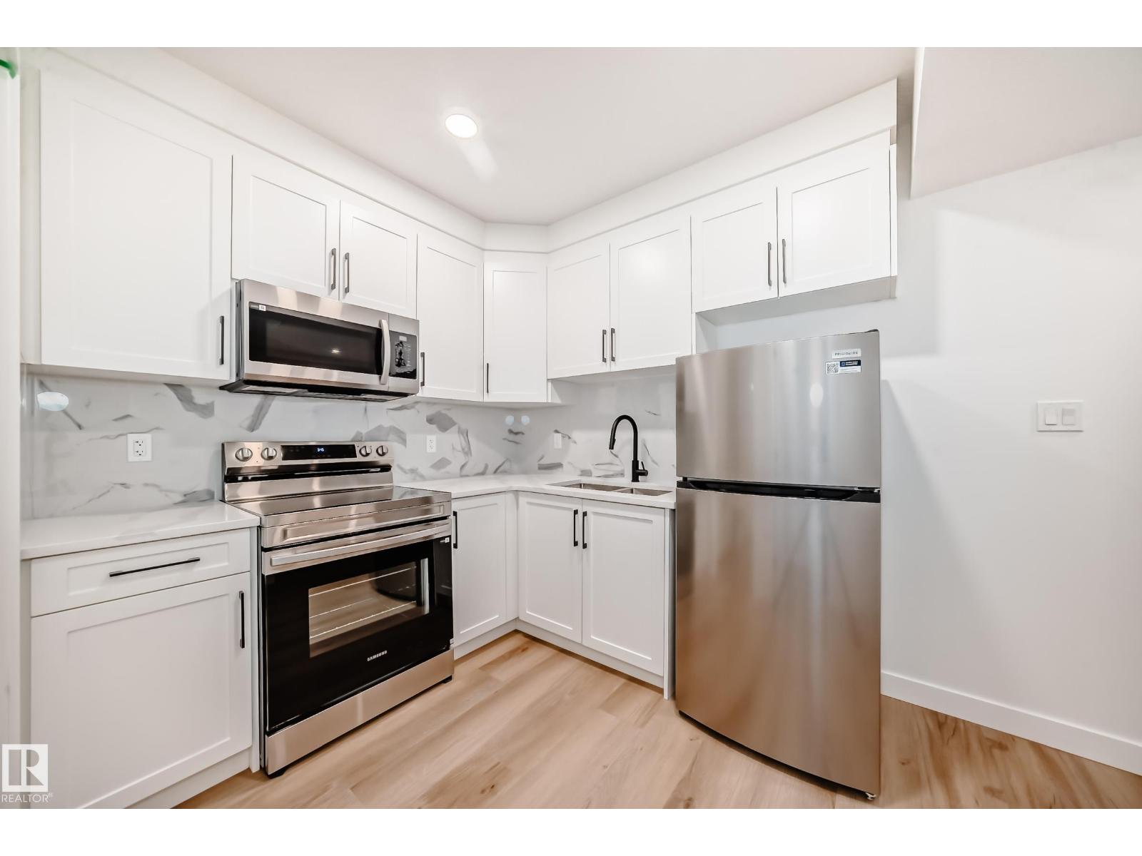 11519 & 11521 67 ST NW - 37