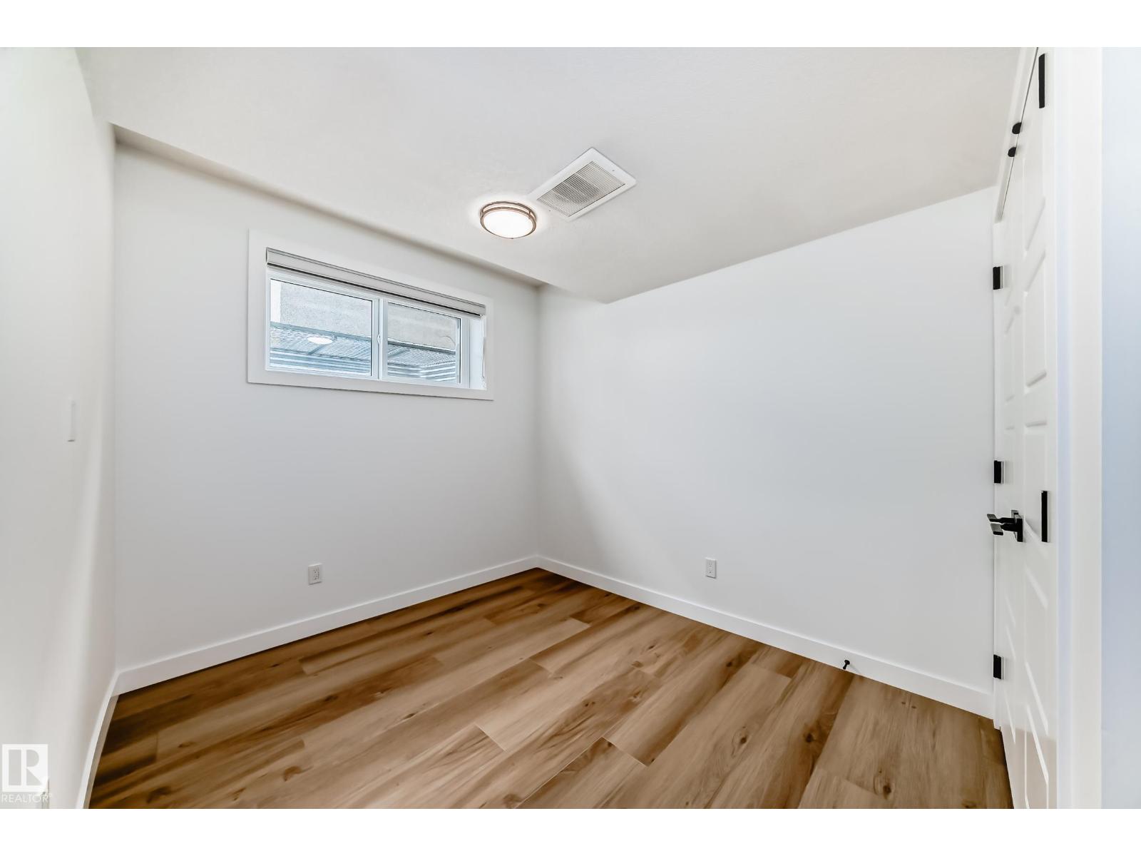 11519 & 11521 67 ST NW - 39