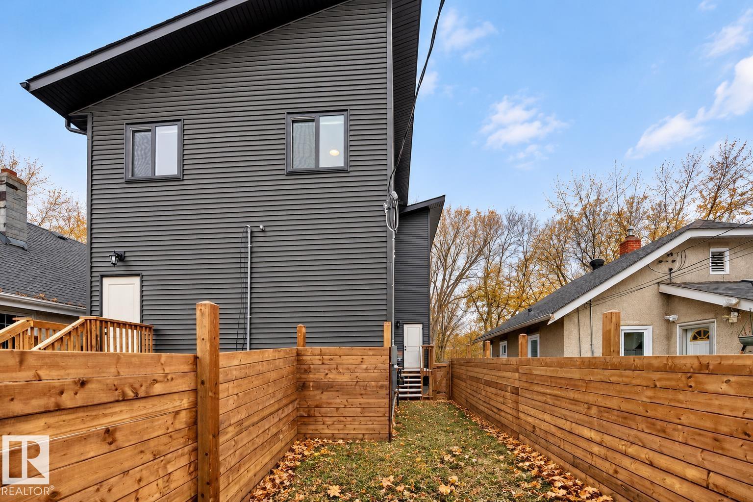 11519 & 11521 67 ST NW - 49