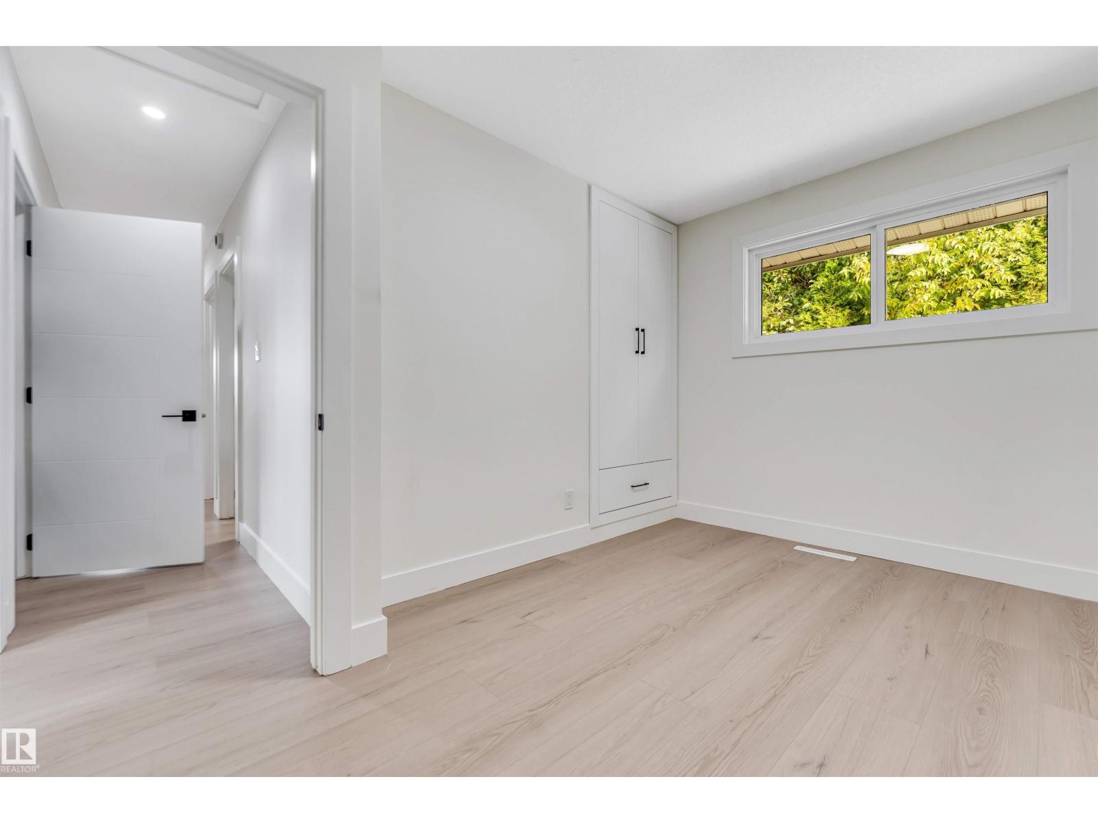 12811 135 ST NW - 34