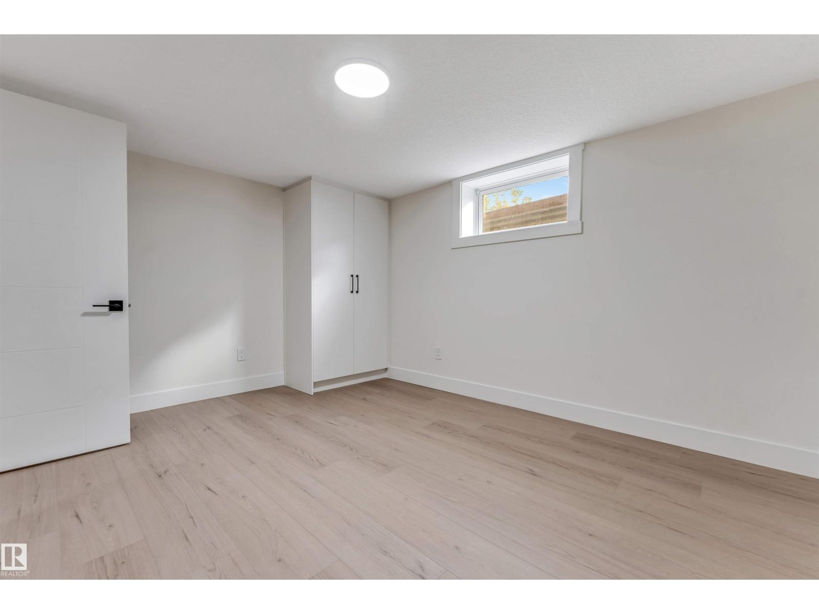 12811 135 ST NW - 43