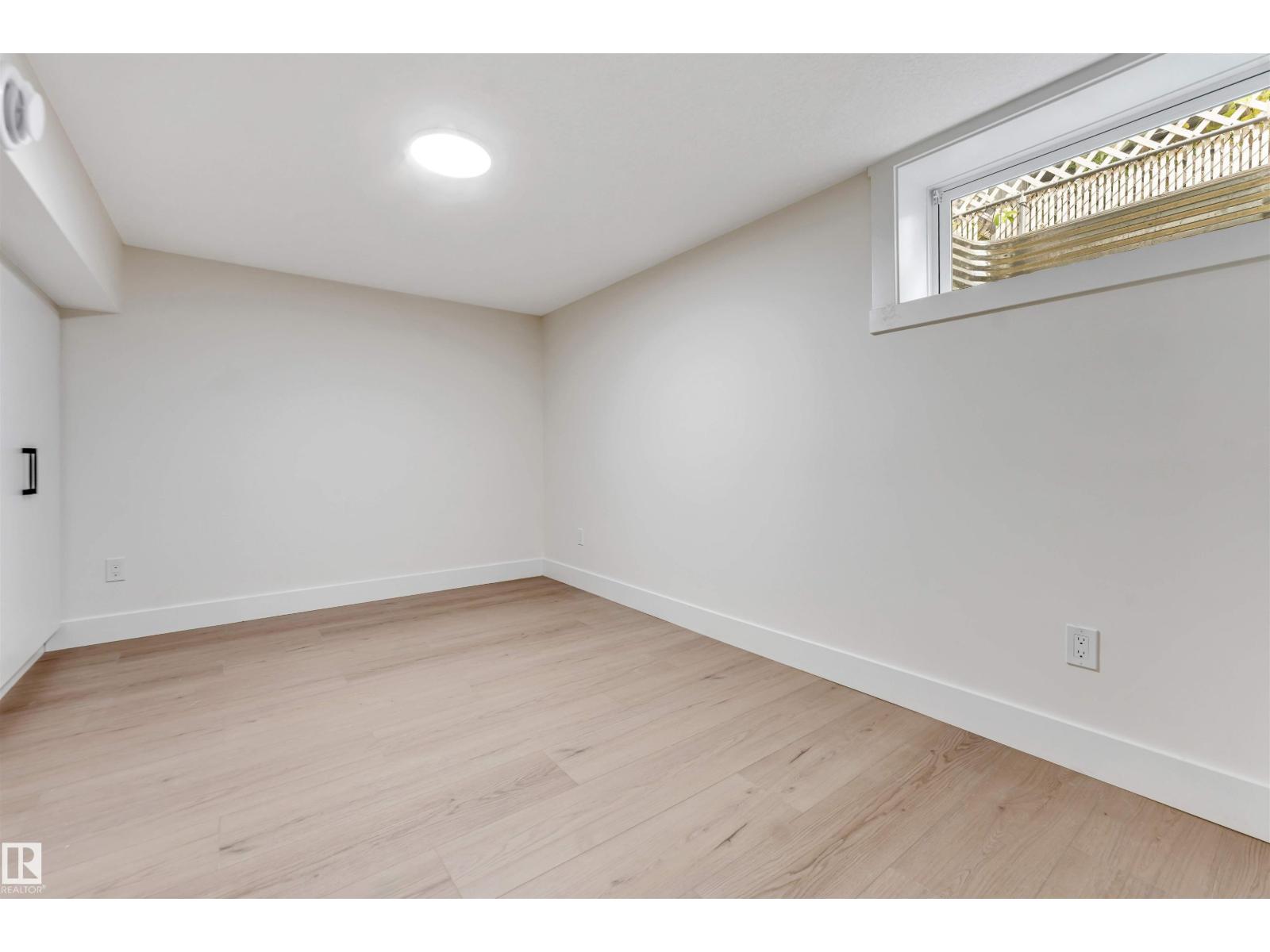 12811 135 ST NW - 44