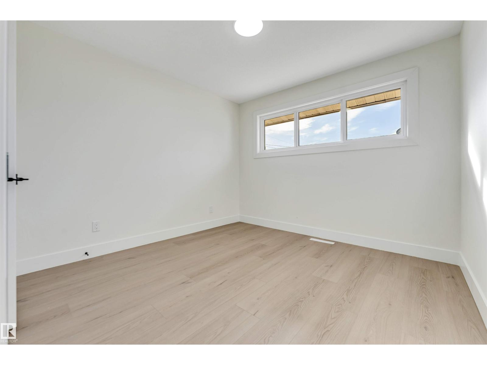 12811 135 ST NW - Image 31
