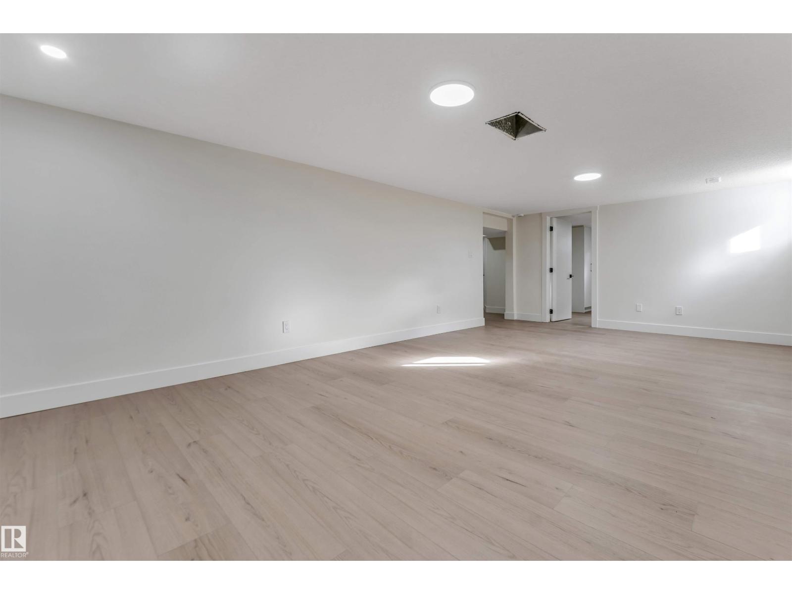 12811 135 ST NW - Image 39