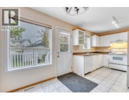 131 Hidden Way Nw, Calgary, AB T3A5S7 Photo 12