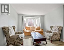 68 Falconridge Close NE - photo 2