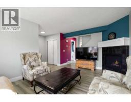 68 Falconridge Close NE - photo 3