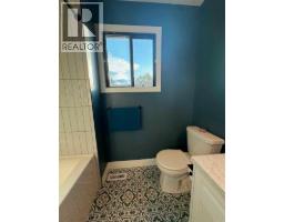 68 Falconridge Close NE - photo 32