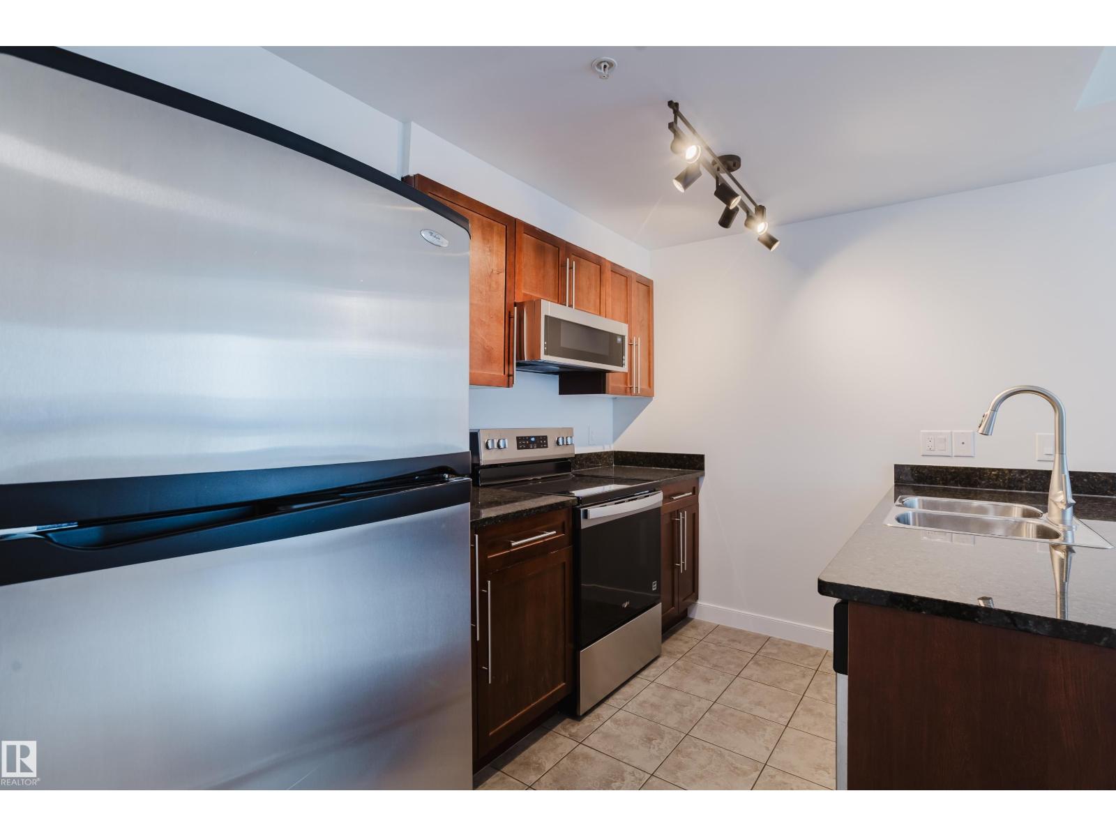 #1603 9939 109 ST NW - 16