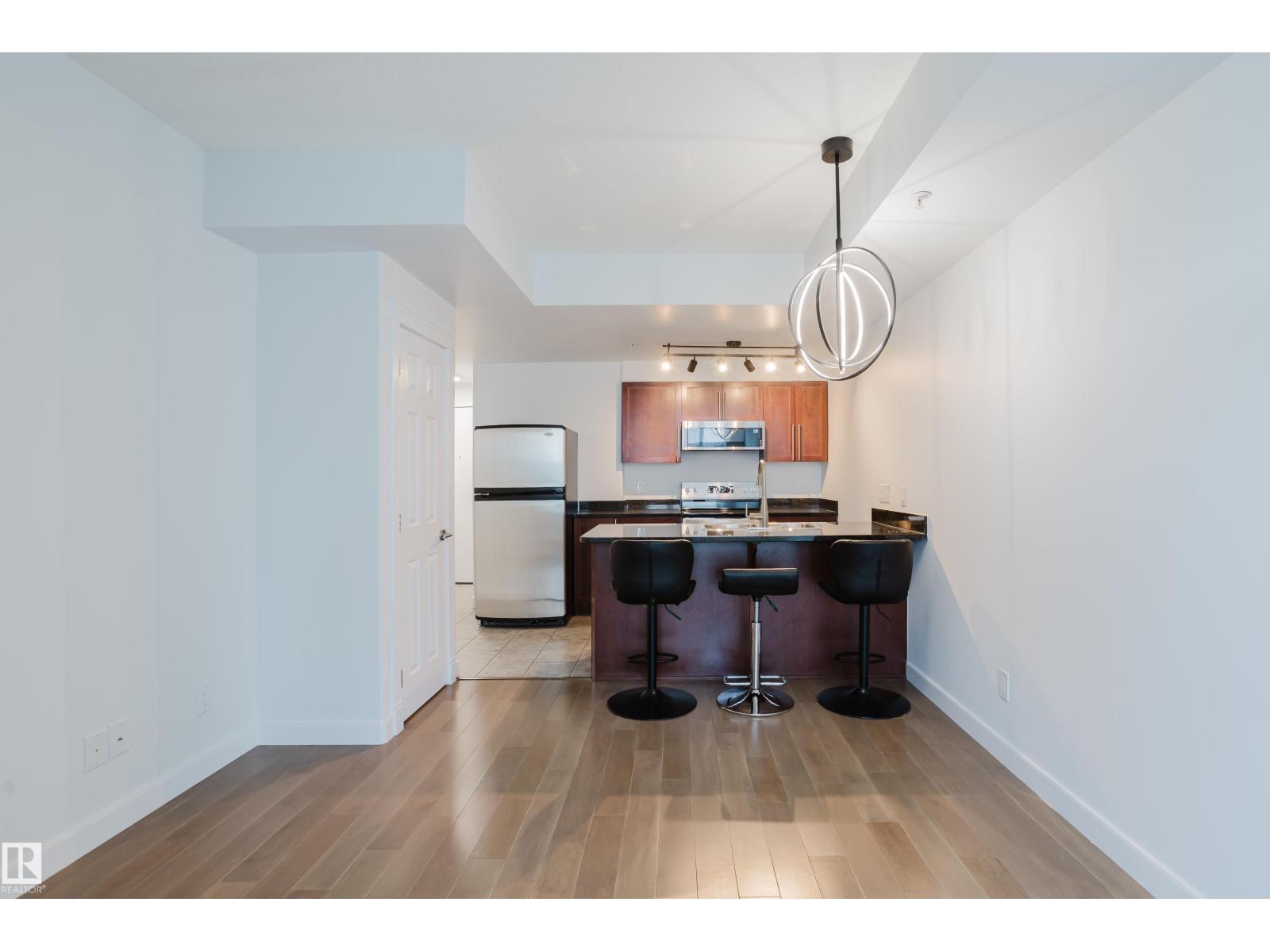 #1603 9939 109 ST NW - 23