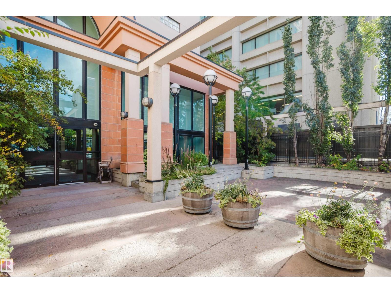 #1603 9939 109 ST NW - 55