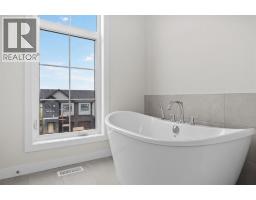 124 Greenwich Drive NW - photo 36