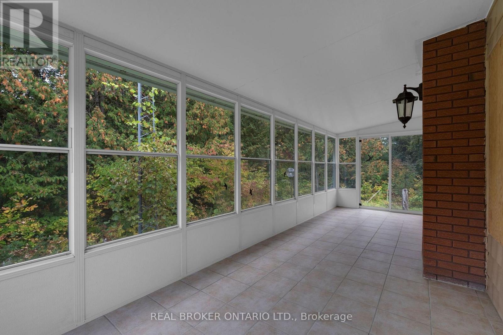 2086 Penetanguishene Road, Springwater photo 16