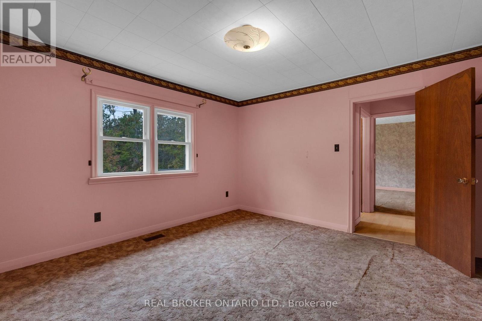 2086 PENETANGUISHENE ROAD - 20