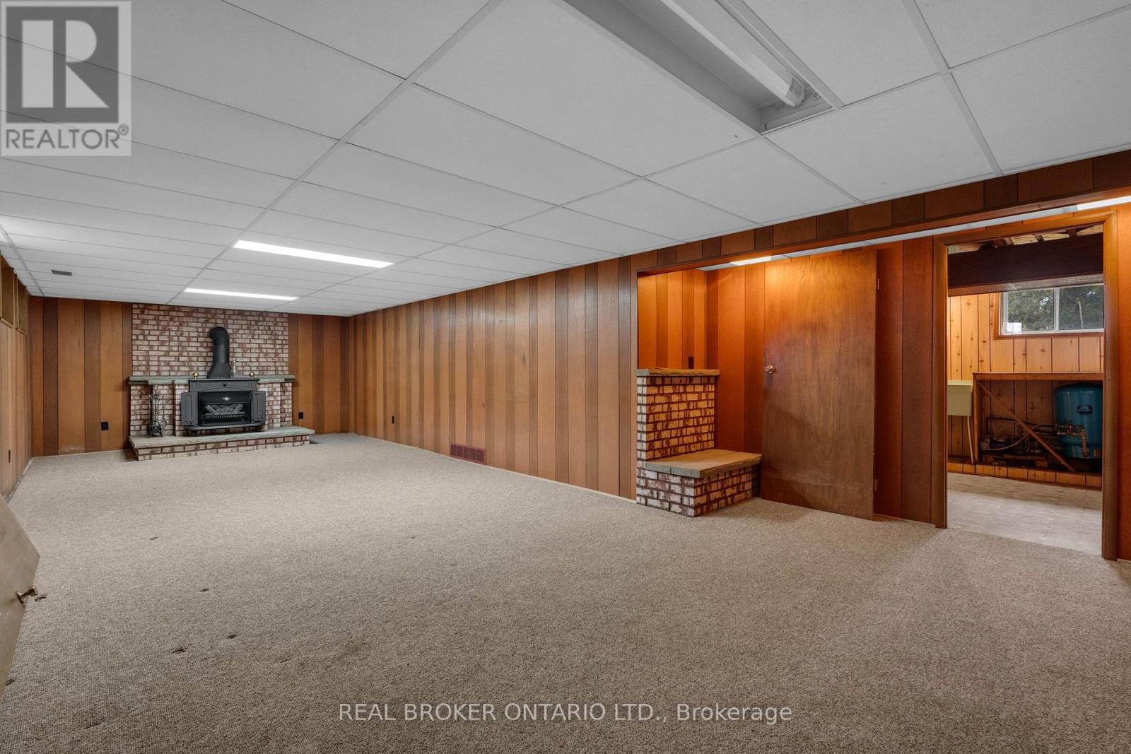 2086 PENETANGUISHENE ROAD - 26