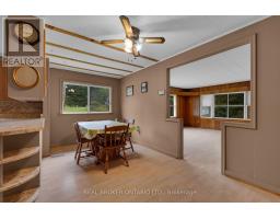2086 Penetanguishene Road, Springwater, ON L4M4Y8 Photo 13