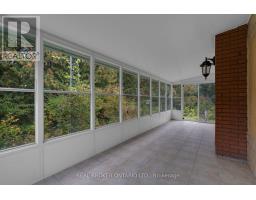 2086 Penetanguishene Road, Springwater, ON L4M4Y8 Photo 16