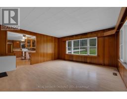 2086 Penetanguishene Road, Springwater, ON L4M4Y8 Photo 17