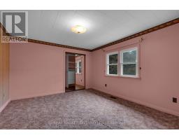 2086 Penetanguishene Road, Springwater, ON L4M4Y8 Photo 19