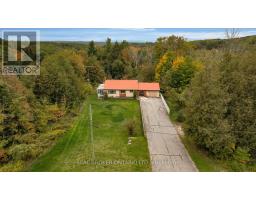2086 Penetanguishene Road, Springwater, ON L4M4Y8 Photo 28