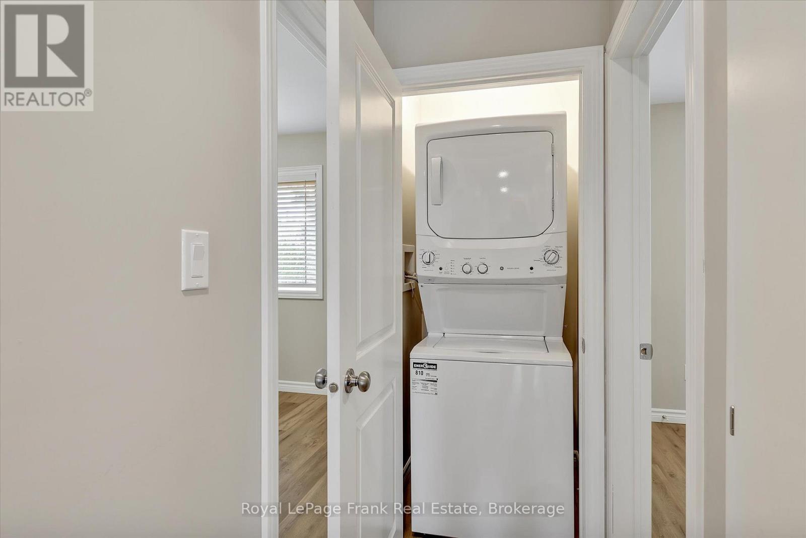 890 Weller Street — photo 28