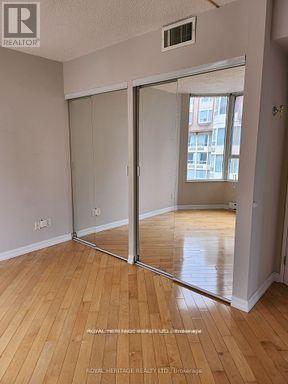 #2307 55 CENTRE AVENUE - 4