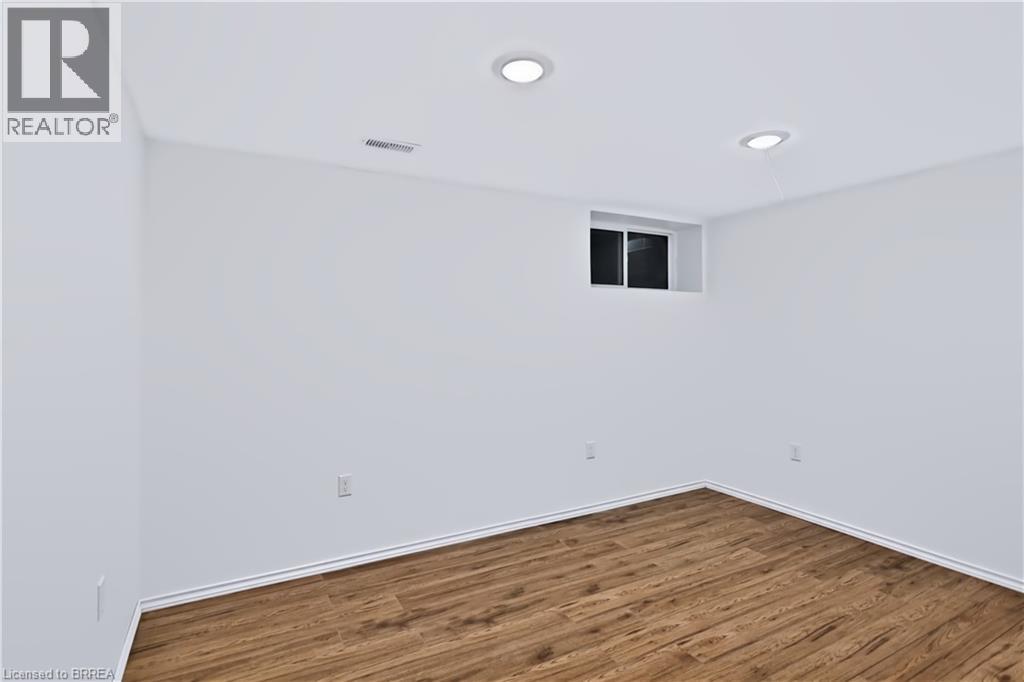 11 SUSSEX Avenue - Image 29