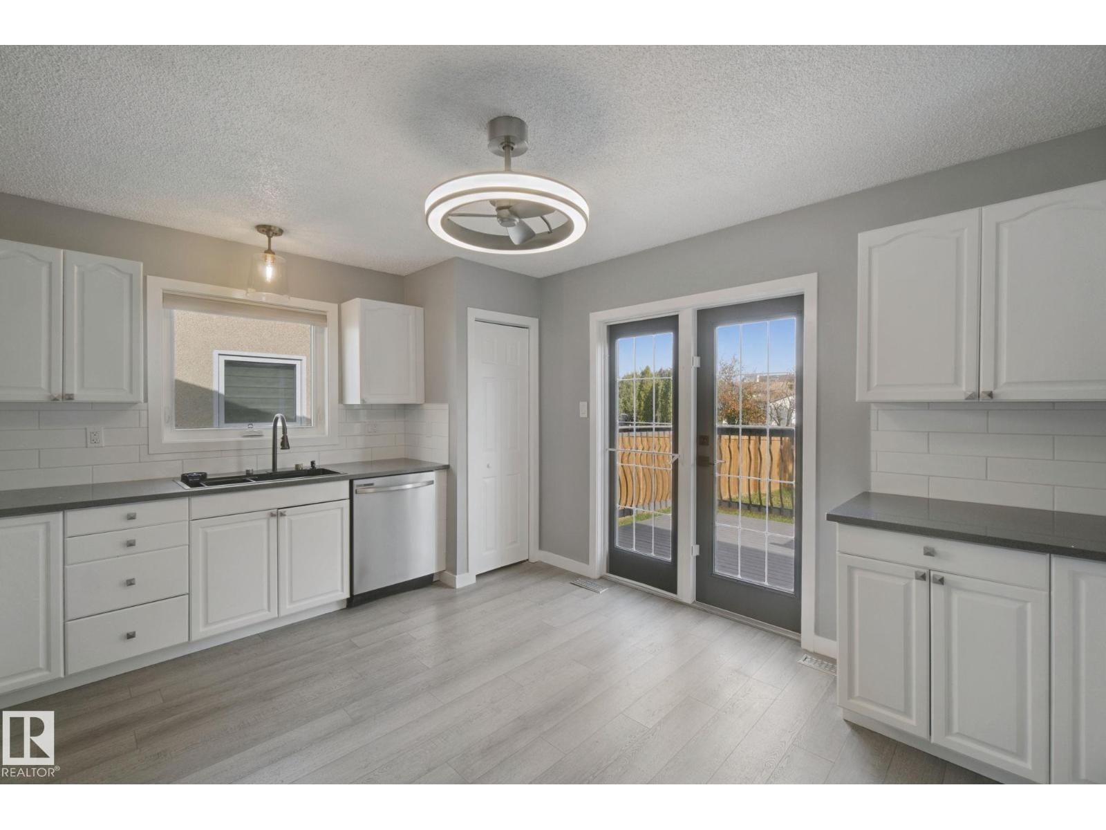 12319 47 ST NW - 11
