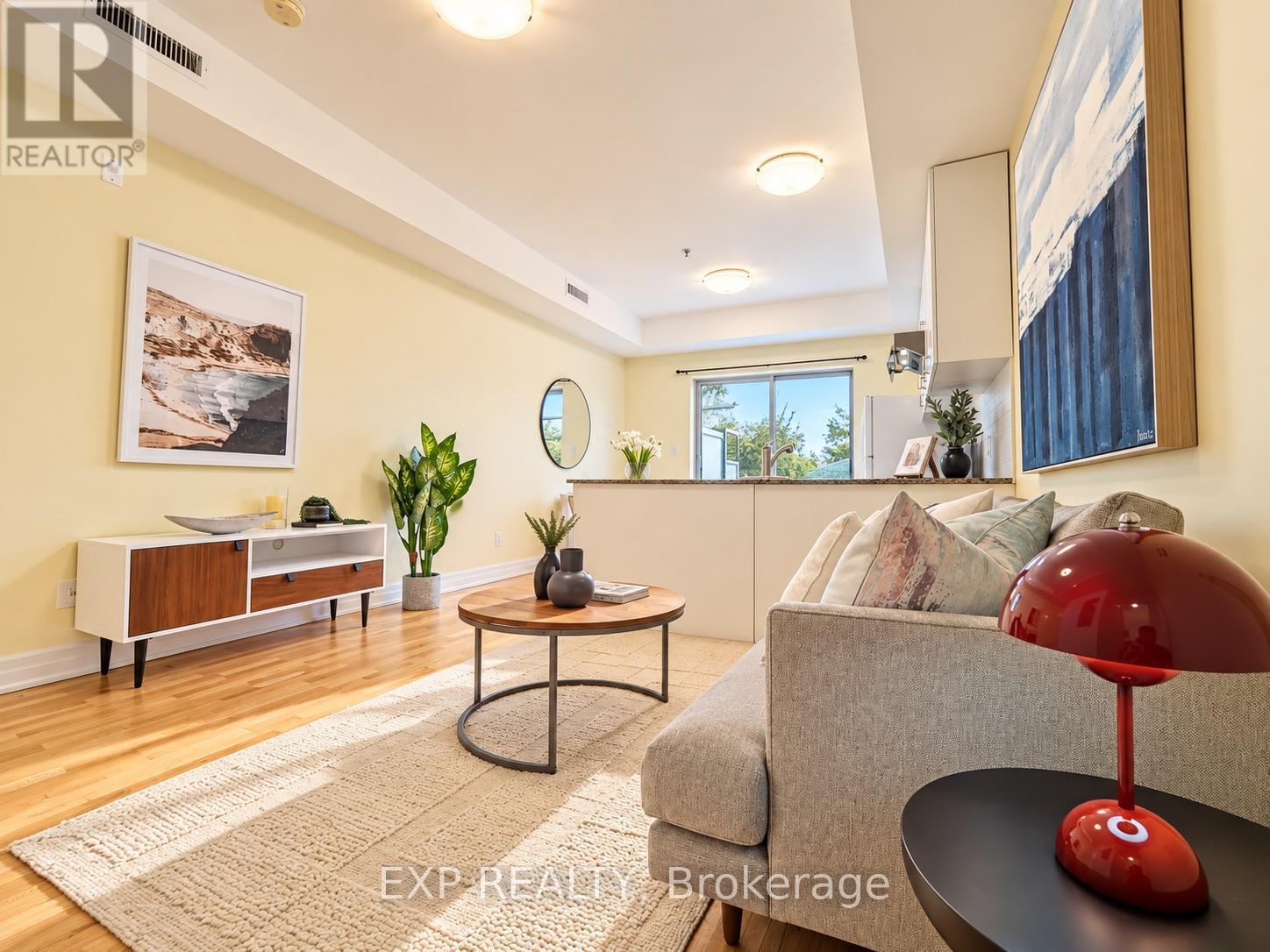 728 Sheppard Avenue West — photo 30
