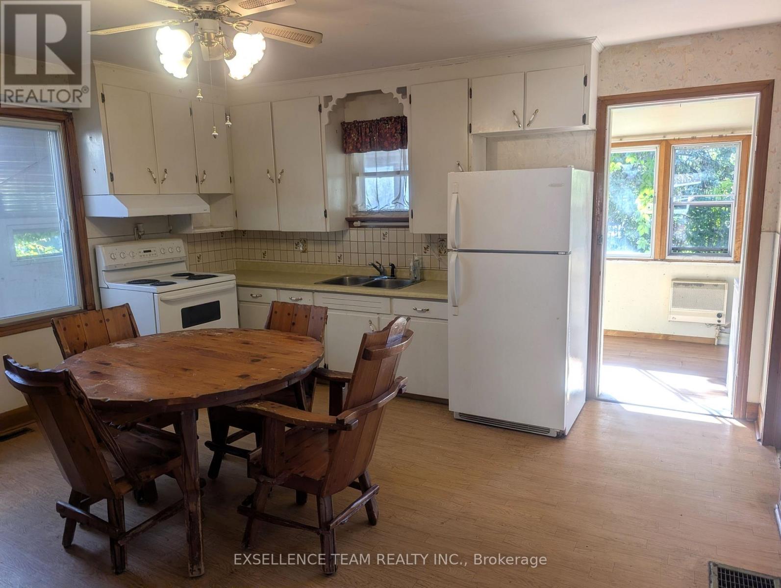 321 MCLEAN AVENUE - Image 9