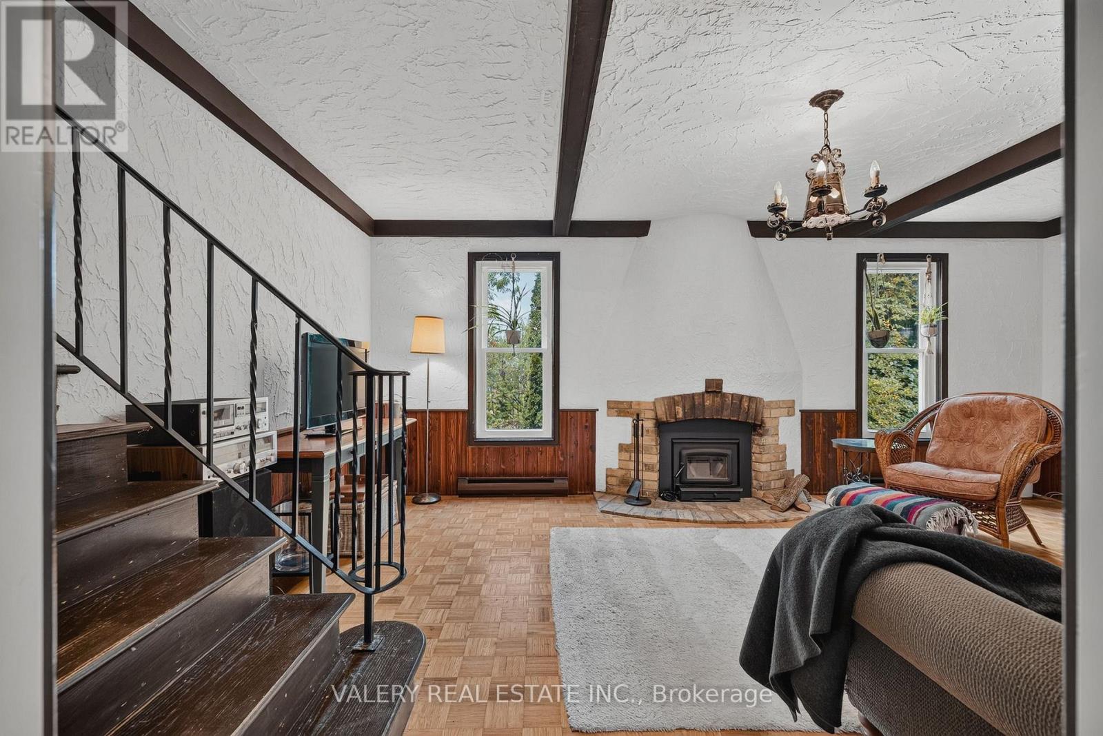 325 COLERIDGE DRIVE - 5