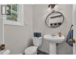 Bathroom - 325 Coleridge Drive, Waterloo, ON N2L2V5 Photo 14