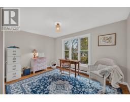 325 Coleridge Drive, Waterloo, ON N2L2V5 Photo 17