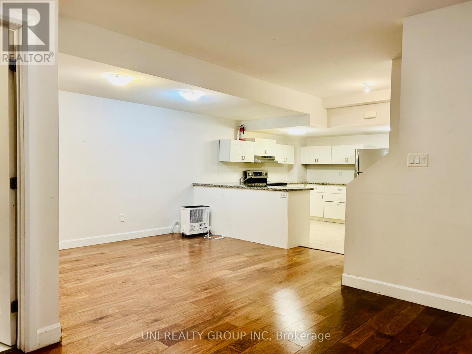2 Bed, 1 Bath House for Rent in Ottawa – B – 492 MOODIE DRIVE, Ottawa – MLS# X13754874 - Image 4