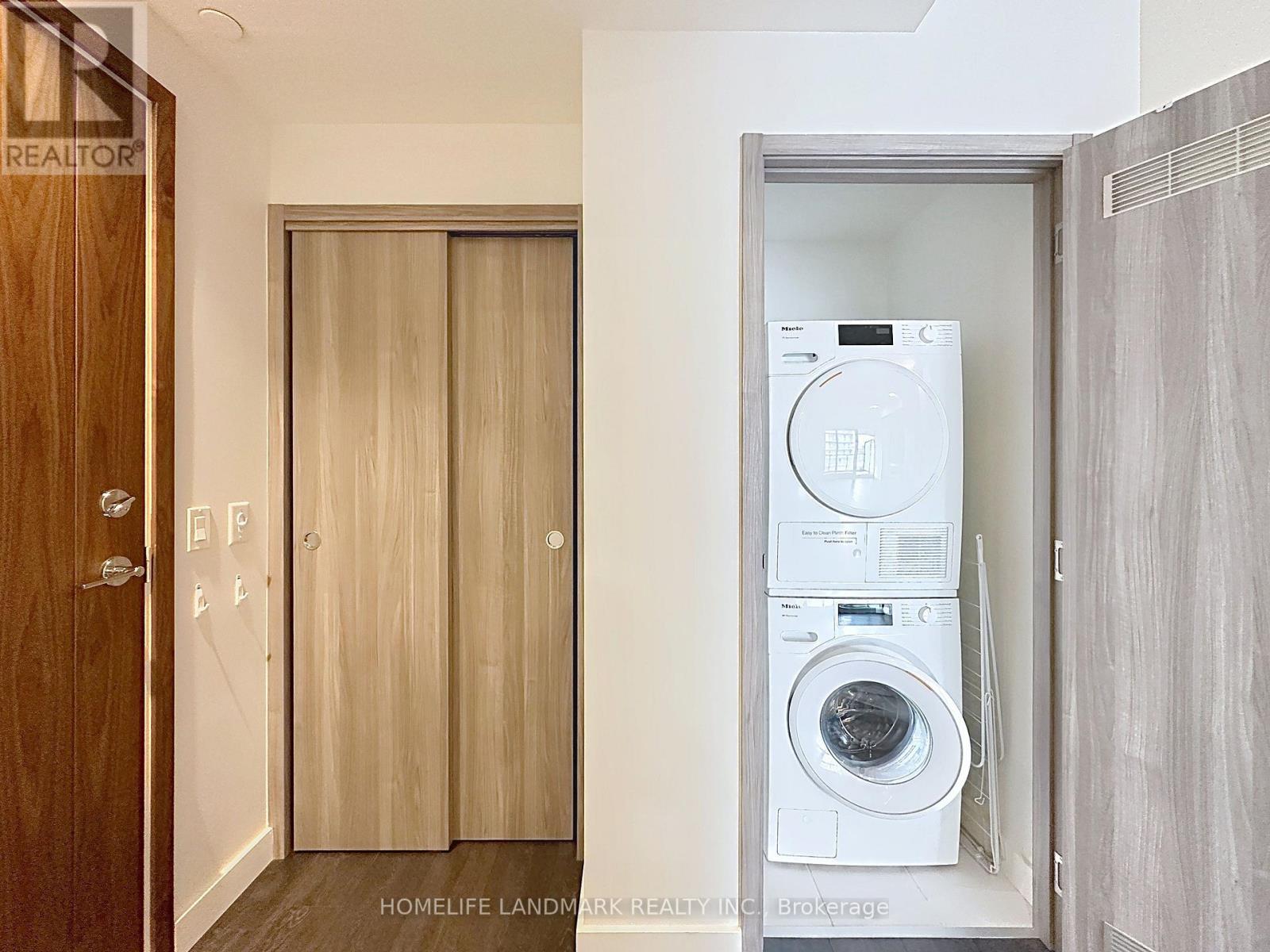 801- 95 Mcmahon Drive, Toronto, ON photo 23