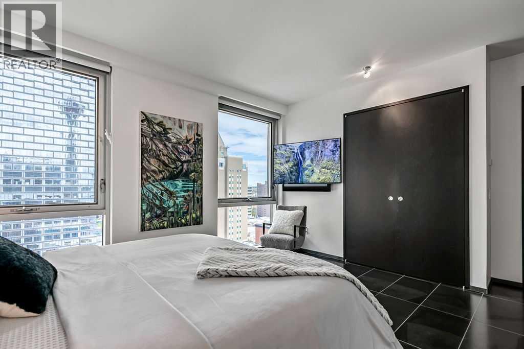 #1502 108 9 Avenue SW - 25
