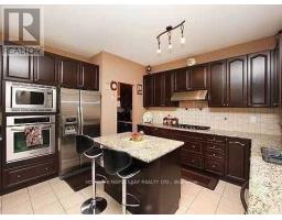 29 Jacksonville Drive, Brampton, ON L6P2Z3 Photo 11