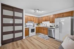 52 Trowbridge Bay, Winnipeg, MB R2N2V8 Photo 11