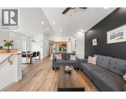 4pc Bathroom - 163 Taravista Street Ne, Calgary, AB T3J4S3 Photo 7