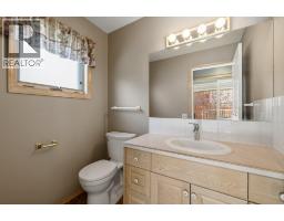 5226 Clarence Road, Peachland, BC V0H1X2 Photo 30