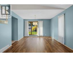 Living room - 5226 Clarence Road, Peachland, BC V0H1X2 Photo 14