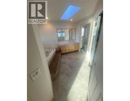 5226 Clarence Road, Peachland, BC V0H1X2 Photo 42