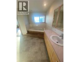 5226 Clarence Road, Peachland, BC V0H1X2 Photo 43