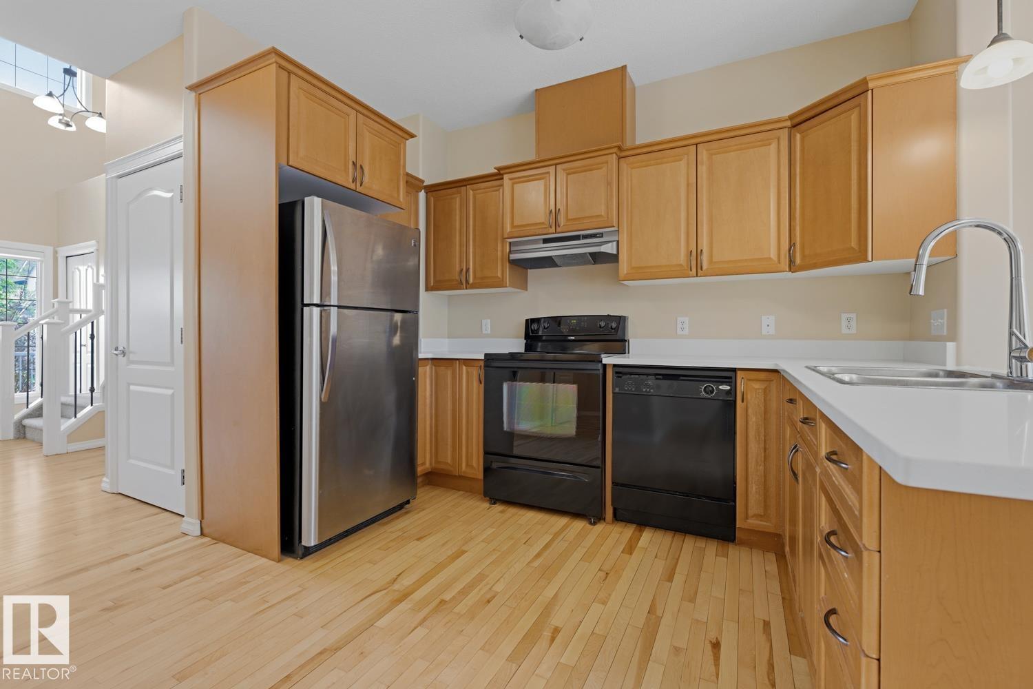 11612 11 AV SW - 3