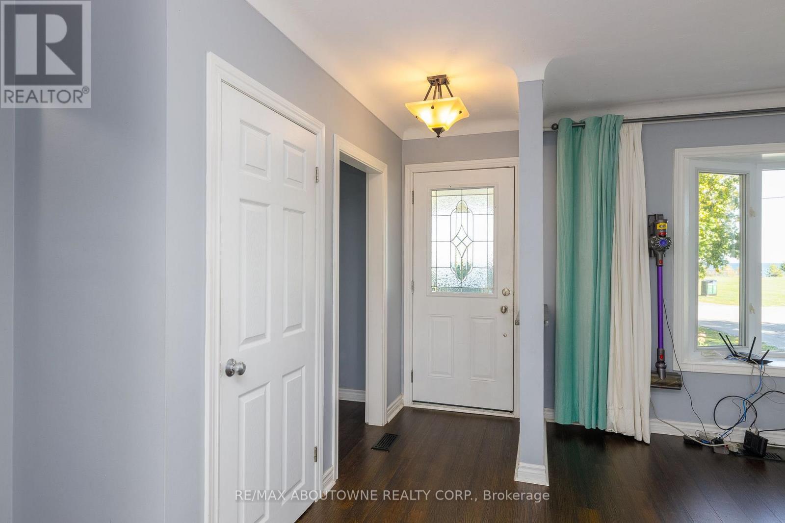 UPPER - 71 LAKESIDE DRIVE, Grimsby (Grimsby Beach) — photo 7